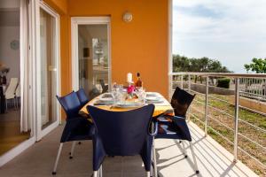 Ein Balkon oder eine Terrasse in der Unterkunft Apartment Jusepe