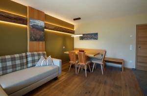 Ruang duduk di Chalet Frieda