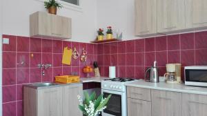 Kuchnia lub aneks kuchenny w obiekcie Studio Krakowski Styl