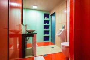 A bathroom at Villa Menelaos