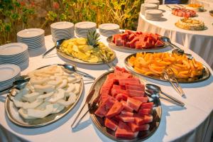 Makanan di atau berdekatan hotel