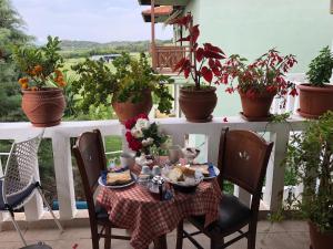 Rõdu või terrass majutusasutuses Thalassa Hotel
