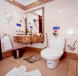 Koupelna v ubytování Sama Al Deafah Hotel