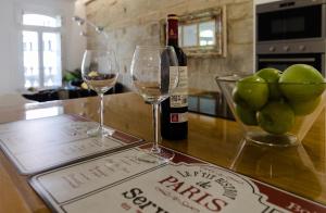 Bebidas en Verdura Suites ArchSense Apartments