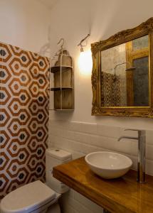 Un baño de Verdura Suites ArchSense Apartments