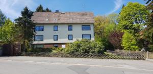 Το κτήριο όπου στεγάζεται  το διαμέρισμα