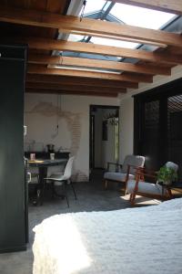 Patio nebo venkovní prostory v ubytování B&B de Garaazje
