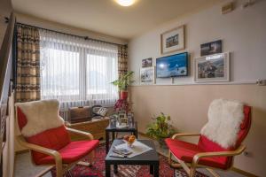 A television and/or entertainment centre at Ferienhaus Resi & Obermoser