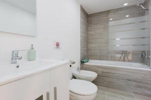 Kúpeľňa v ubytovaní Hola Málaga Premium Centro