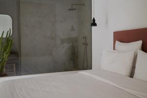 Un pat sau paturi într-o cameră la Numa Marrakech
