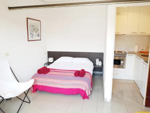 Kuchyňa alebo kuchynka v ubytovaní Loft Plaça Sant Josep + 8 fotografií