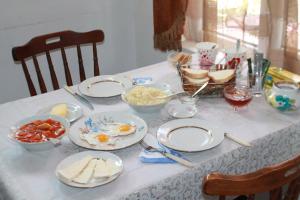 Gallery image of TLT Guest House in Tʼelavi