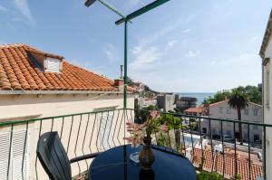 Balkón alebo terasa v ubytovaní Apartment Entre les jardins