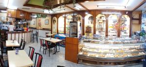 Hostal Arenal餐厅或其他用餐的地方