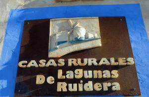 Certificado, premio, señal o documento que está expuesto en Casas Rurales Lagunas de Ruidera - Piscina