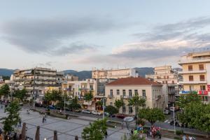A general view of Kalamáta or a view of the city taken from az apartmanhoteleket