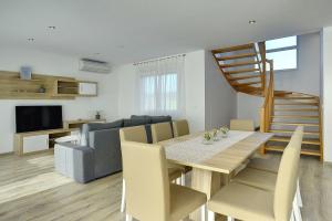 Kuchyň nebo kuchyňský kout v ubytování Holiday Home Bellissima