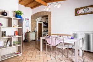A kitchen or kitchenette at Mb bed & breakfast