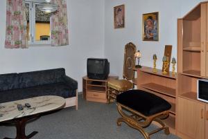 TV a/nebo společenská místnost v ubytování Motel Lido