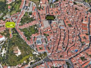 Nespecifikovaný výhled na destinaci Santiago de Compostela nebo výhled na město při pohledu z apartmánu