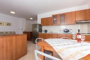 Kuchyň nebo kuchyňský kout v ubytování Apartments Isabela Punat by El-Pi Tours