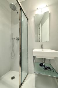 Ванная комната в Venetian Apartments