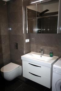 Kúpeľňa v ubytovaní Apartman Matea + 11 fotografií