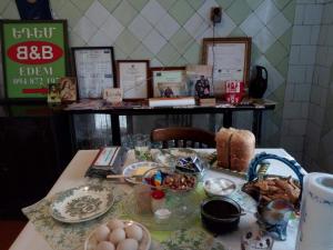 Φαγητό σε αυτός ο ξενώνας ή κάπου εκεί κοντά +37 φωτογραφίες