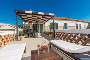 Gallery image of Apartments Fontana in Zadar