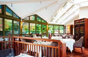 Restorāns vai citas vietas, kur ieturēt maltīti, naktsmītnē Rothay Garden Hotel & Riverside Spa