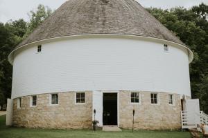 Gallery image of Round Barn Farm B & B Event Center in Red Wing
