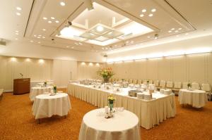 Restaurace v ubytování Hotel JAL City Nagano