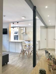 Kuchyň nebo kuchyňský kout v ubytování Plaza 5 Carabanchel Apartment