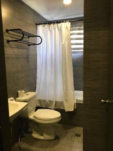 Koupelna v ubytování Cebu R Hotel Capitol