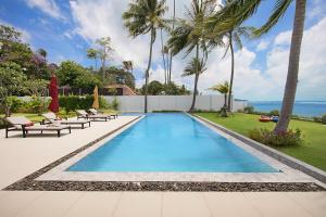Bazén v ubytování Villa SeaNest Samui nebo v jeho okolí