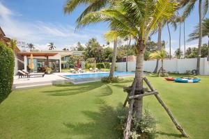 Bazén v ubytování Villa SeaNest Samui nebo v jeho okolí
