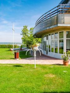 Vonkajšia záhrada v ubytovaní Világos Hotel Balatonvilágos