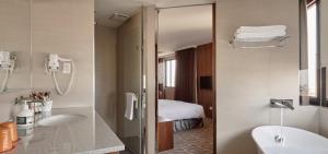 Bilik mandi di Orange Hotel - Wenhua, Chiayi