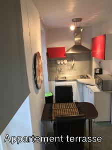 Η κουζίνα ή μικρή κουζίνα στο Le Relais d Obernai