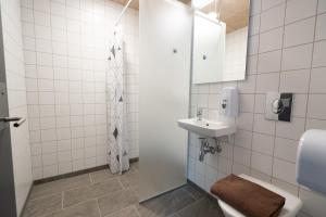 Koupelna v ubytování ICV SleepWell + 37 fotografií