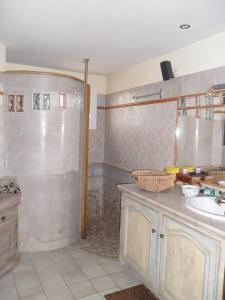 Ένα μπάνιο στο Maison de Campagne