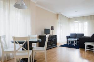 Telewizja i/lub zestaw kina domowego w obiekcie TH Aravaca