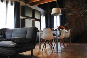 A seating area at Hotel Dal Menga