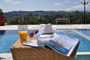 The swimming pool at or close to Xristina