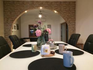 A seating area at Villa Ypsilon