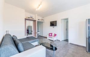 TV a/nebo společenská místnost v ubytování Villa Surać