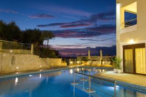 Imagen de la galería de Esthisis Suites Chania, en Plataniás