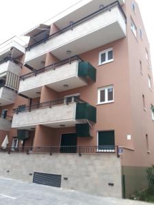 Budova, v ktorej sa apartmán nachádza