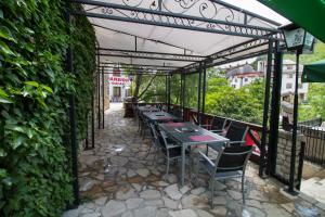 Balkón nebo terasa v ubytování Pansion Oscar Summer Garden