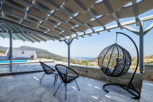 Bazén v ubytovaní Paros Villas Nereids alebo v jeho blízkosti